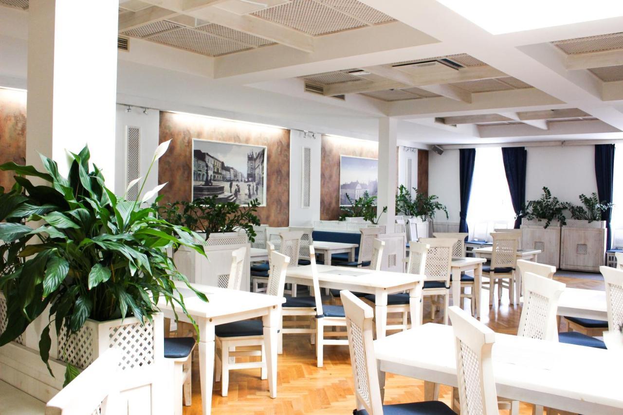Hotel Slavia 斯维塔维 外观 照片