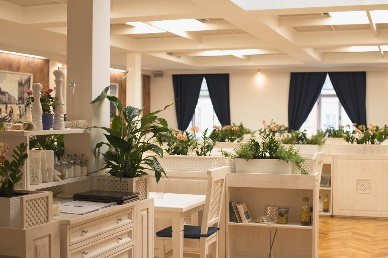 Hotel Slavia 斯维塔维 外观 照片