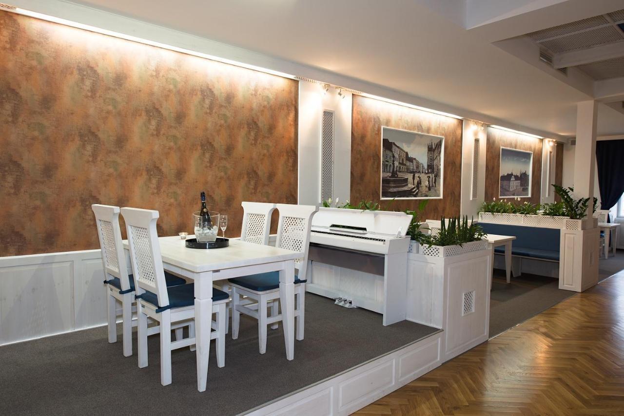Hotel Slavia 斯维塔维 外观 照片